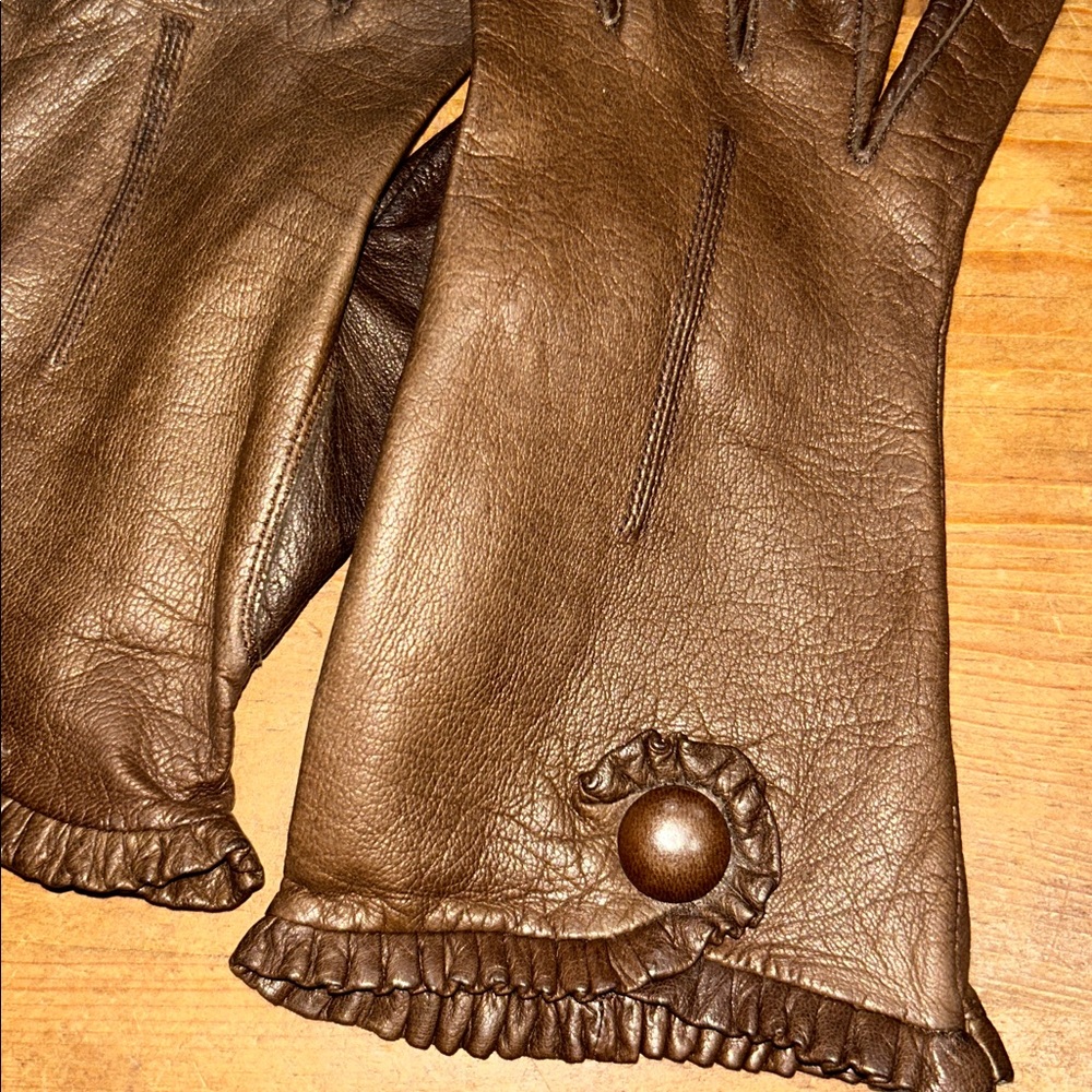 Vintage Brown Leather Gloves - Picture 5 of 7